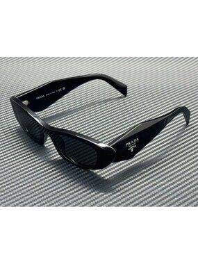 Prada Hard Case Black For Sunglasses Black Faux Leather Cloth Flip Top Magnetic Prada | Accessories | Prada Hard Case Black For Sunglasses  main image 2